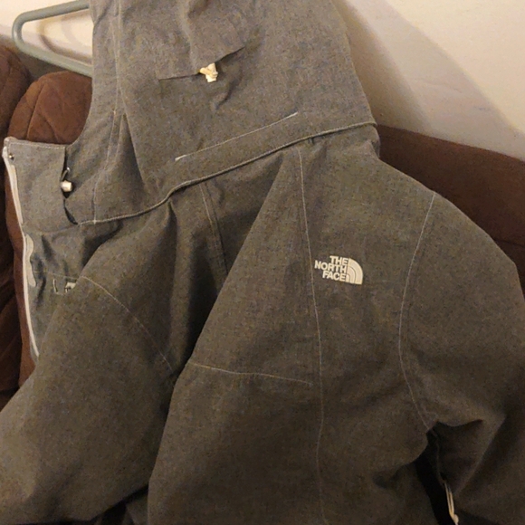 The North Face HyVent Women's Coat Size M - Picture 10 of 10